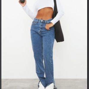 Pretty Little Thing vintage split hem medium wash jeans PLT flattering trendy
